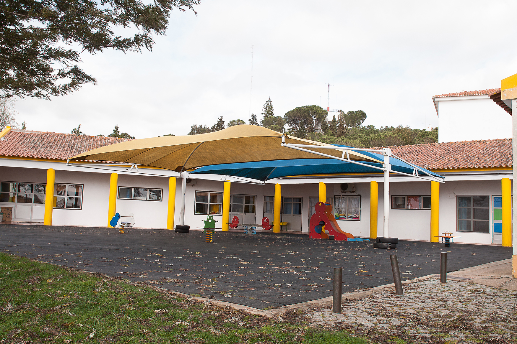 Creche e Jardim-de-Infncia